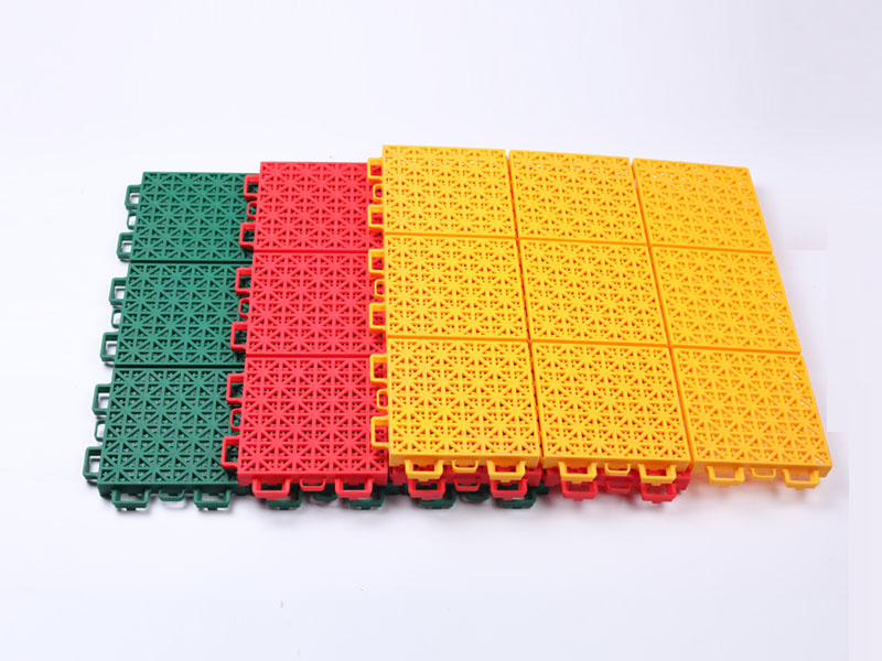 懸浮地板廠家批發(fā)河北久圳籃球場(chǎng)懸浮地板幼兒園懸浮地板戶外拼裝運(yùn)動(dòng)地板